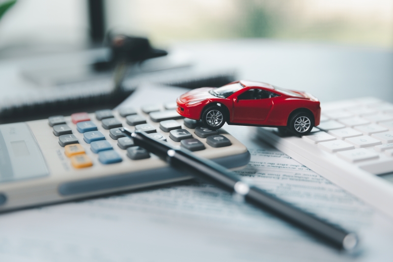 Leasing operacyjny czy finansowy? Co się bardziej opłaca w kosztach firmy?