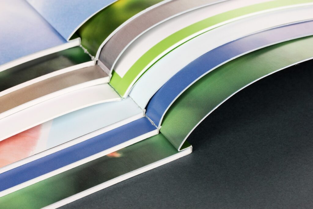 Materiały reklamowe, które sprzedają: Wizytówki, ulotki i katalogi